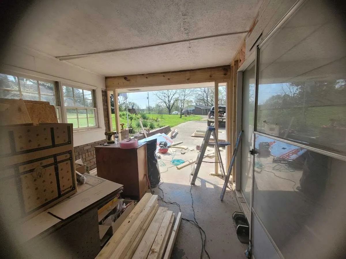 Air movers and dehumidifier for Drying & Dehumidification in Reynolds